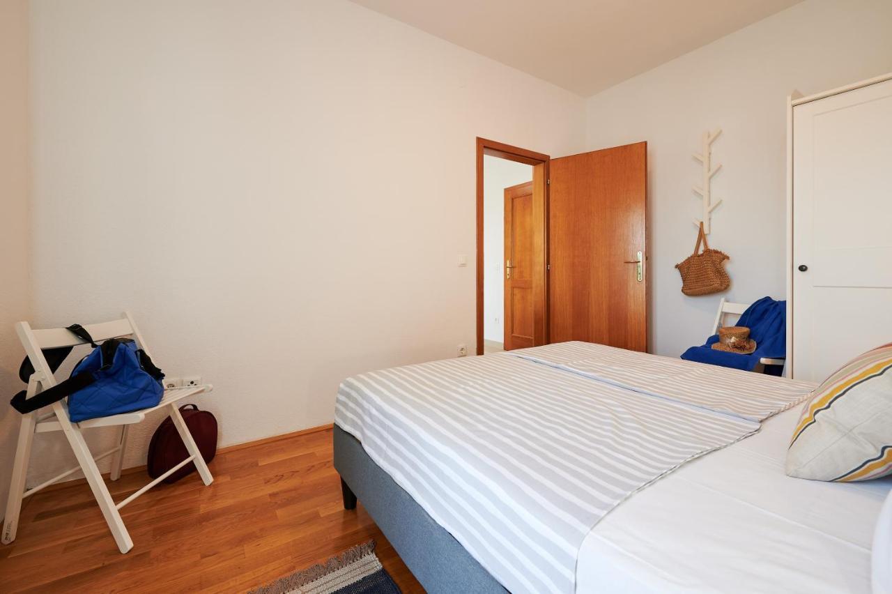 T&T Sea View Apartments Трогір Екстер'єр фото