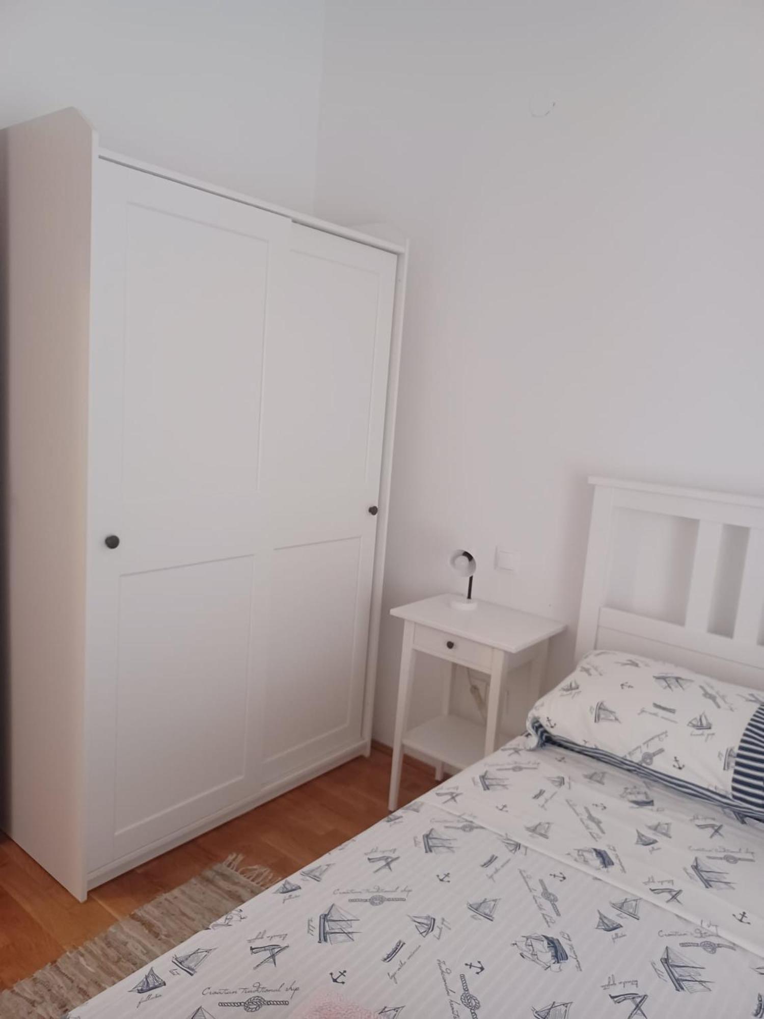 T&T Sea View Apartments Трогір Екстер'єр фото