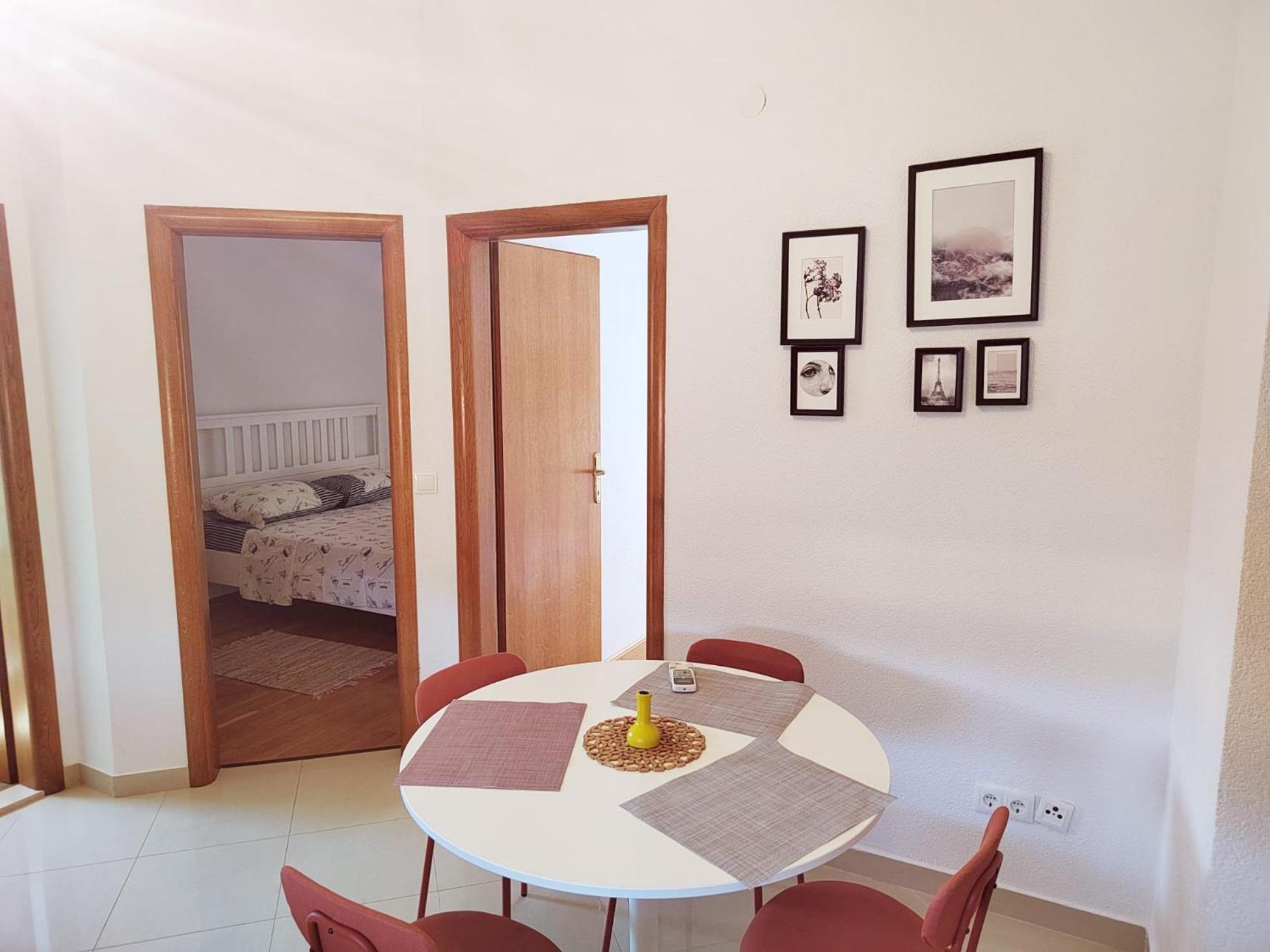 T&T Sea View Apartments Трогір Екстер'єр фото
