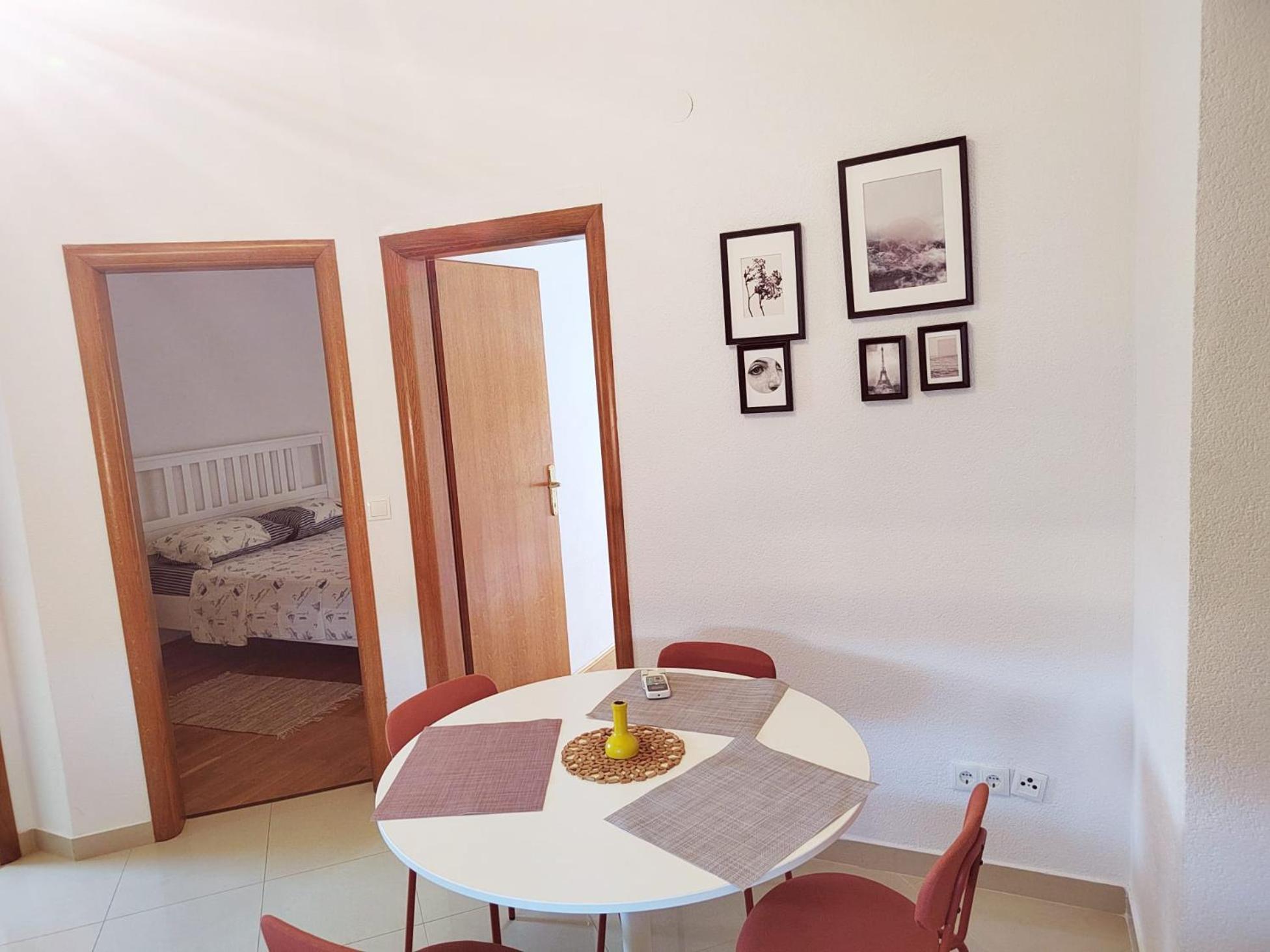 T&T Sea View Apartments Трогір Екстер'єр фото